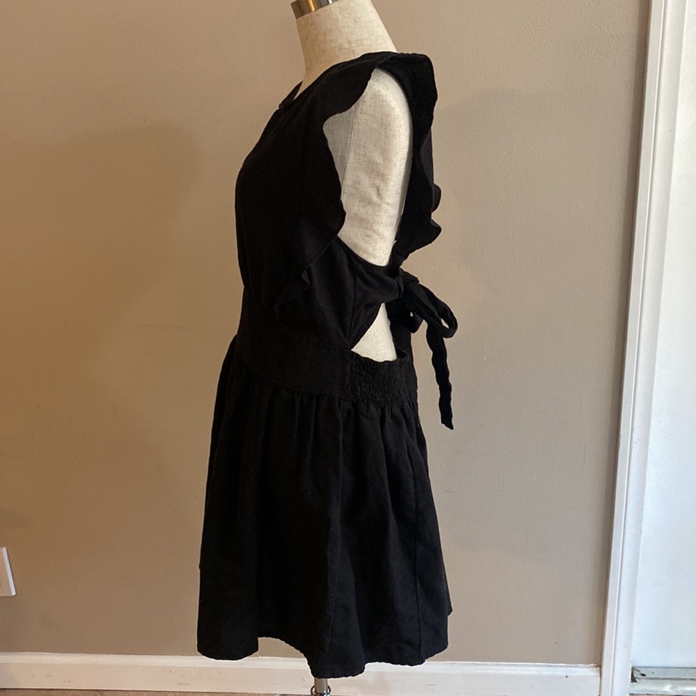 Free People linen blend beautiful ruffled back tie mini boho dress. - Picture 7 of 14